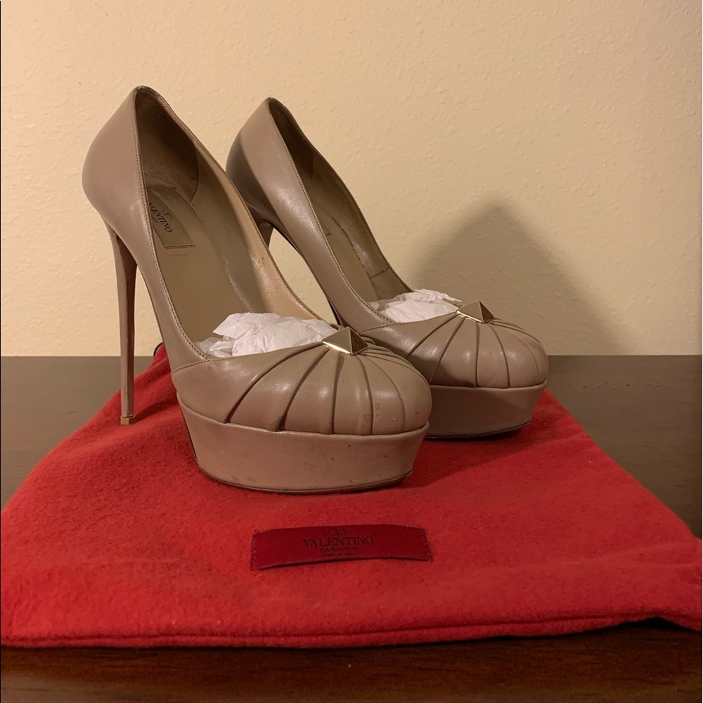 Valentino pumps